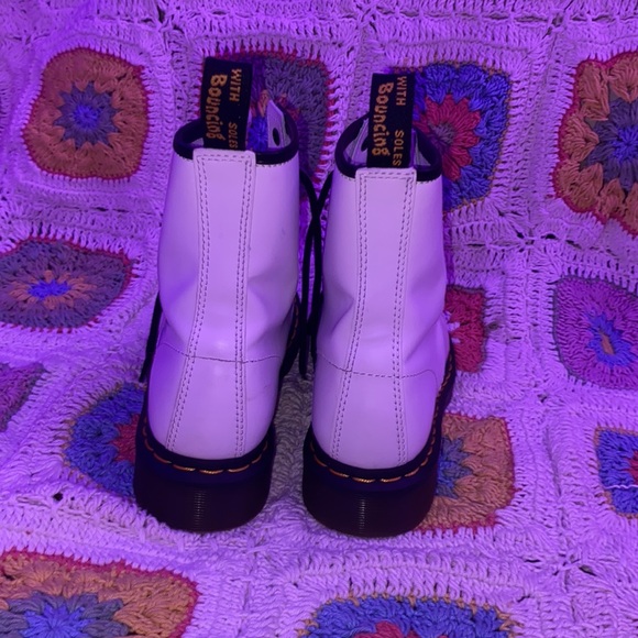 Dr. Martens White Air-Wair Boots - Women’s Size 7 - Picture 4 of 6